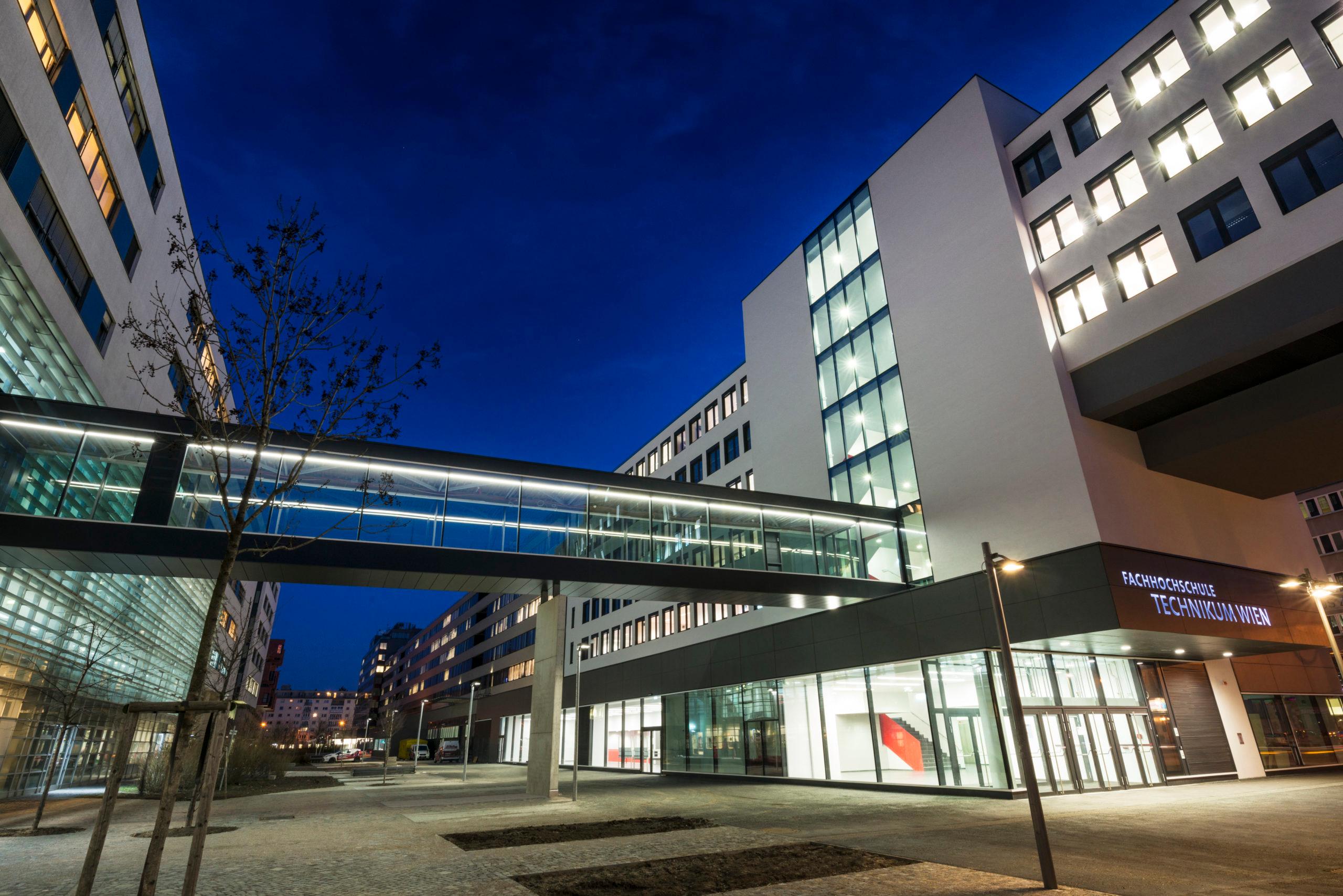 Gebäude Brücke Nacht