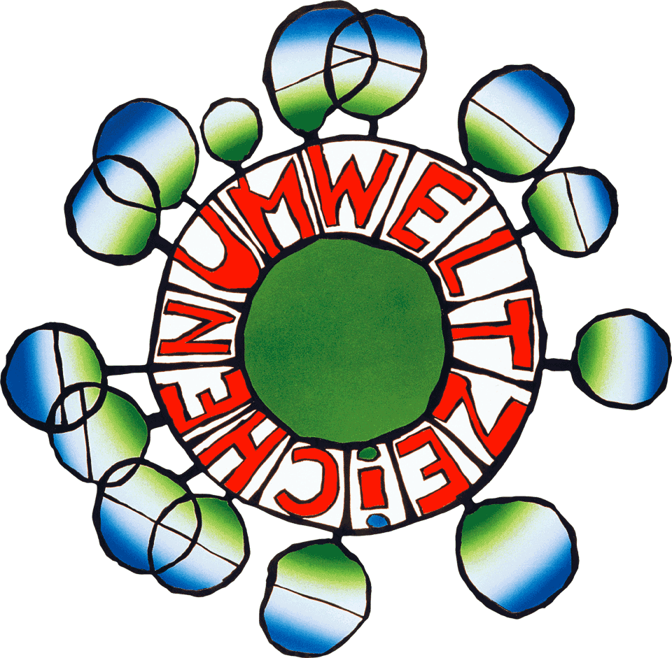 Ein kreisförmiges Logo mit UMWELT ZEICHEN in fetten roten und weißen Buchstaben, umgeben von grünen und blauen stilisierten Blättern, die einen kranzartigen Rahmen um einen grünen Mittelpunkt bilden.